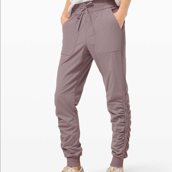 RARE NWT Lululemon Beyond the Studio Jogger - Picture 3 of 8